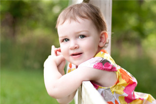 Little girl leaning rail yard - a little girl free wallpaper