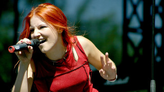 Woman red hair singing microphone 2 - daphne allen free wallpaper