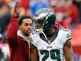 Football players pointing camera hand - two football player free wallpaper