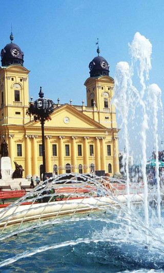 Fountain large building clock tower - viennese actionism free wallpaper