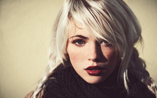 Blonde woman scarf sweater shoulder - a red lip free wallpaper