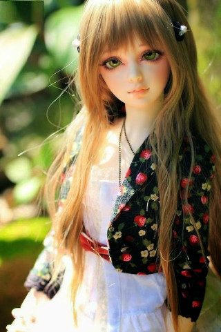Doll longhair blackwhitedress flower belt - her neck free wallpaper