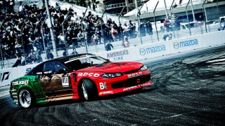 Car race track crowd stands 2 - the stand behind free wallpaper