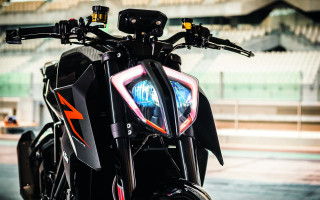 Motorcycle red black design mirror - digital free wallpaper
