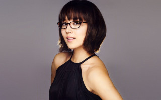 Woman glasses black dress black - glass free wallpaper