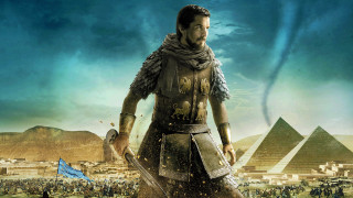 Man roman costume pyramid sky - a sky background free wallpaper for desktop