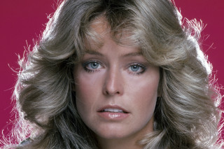 Constance anne parker pink red - shirt free wallpaper
