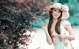 Woman hat posing picture bush - a woman in a hat free wallpaper