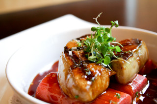 White bowl meat vegetables sauce - chica macnab free wallpaper