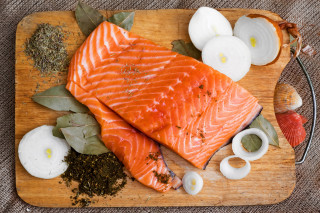 Salmon cutting board spices garlic - cutting free wallpaper