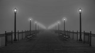 Foggy night pier bench streetlamp - bench free wallpaper
