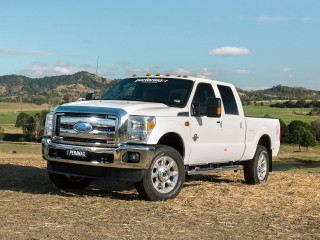 White truck field blue sky - a white truck free wallpaper