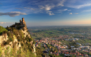 Castle hill city blue sky - a castle free wallpaper