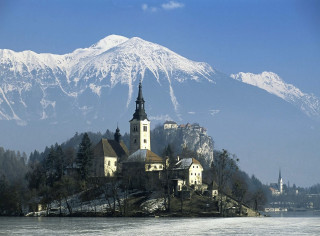 Small island church lake mountain 2 - alen divi free wallpaper