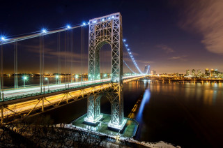 Bridge water night lights city 15 - a body of water free wallpaper for desktop