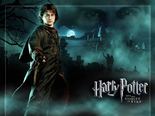 Harry potter character castle full - a full moon in the background free wallpaper for desktop