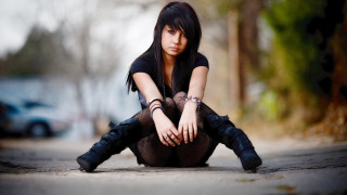 Woman sitting ground legs crossed 15 - her knee free wallpaper