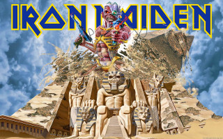 Egyptian pyramid military ship cityscape - a pyramid free wallpaper