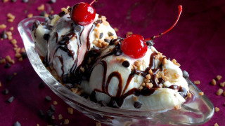 Scoop of ice cream with 3 - chocolate free wallpaper