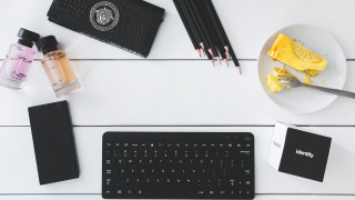 Keyboard plate food notebook pen - a plate of food free wallpaper