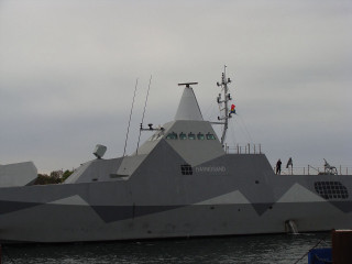 Large gray boat dock people - a large gray boat free wallpaper