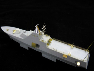 Large white ship black surface - a large white ship free wallpaper