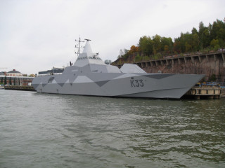 Large gray boat water dock 2 - a large gray boat free wallpaper