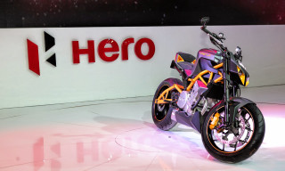 Motorcycle hero logo red yellow - a white surface free wallpaper