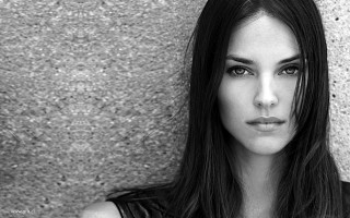 Bettina heinena ayech leesha hannigan - a black top free wallpaper