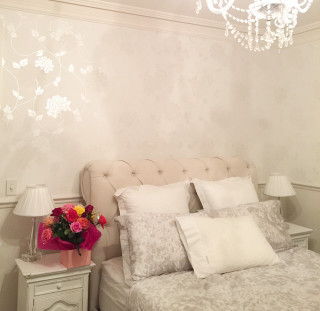 Bed white headboard chandelier pink - evelyn abelson free wallpaper