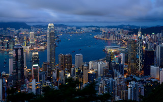 City skyline water background large 3 - a large city in the background free wallpaper
