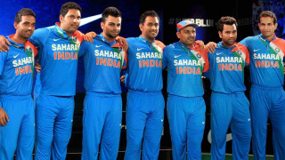 Men blue uniforms standing stage - a group of men free wallpaper