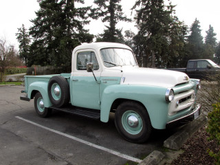 Blue white truck parking lot 2 - a white top free wallpaper