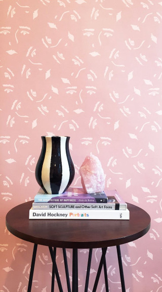 Table vase books wallpaper white - a vase free wallpaper