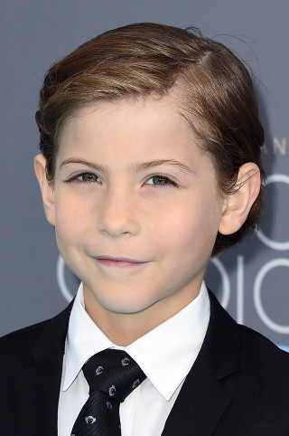 Young boy smiling suit tie - a suit free wallpaper