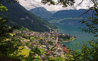 Scenic view town lake mountains - carl hoppe free wallpaper