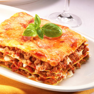 Lasagna meat cheese wine autumn - professional free wallpaper
