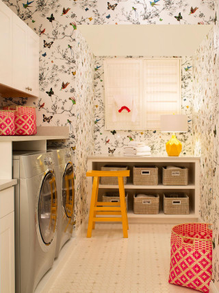 Laundry room washer dryer table - maximalism free wallpaper