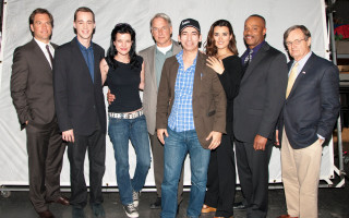 Group people standing white backdrop - derold page free wallpaper
