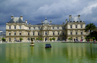 Large building pond fountain boat - paris school free wallpaper