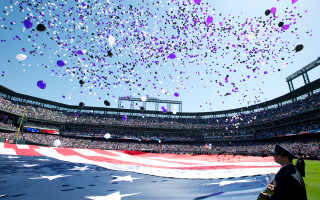 American flag stadium balloons man - dave arredondo free wallpaper