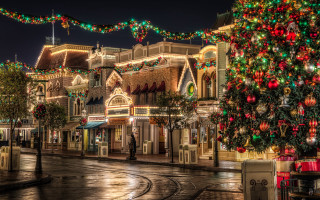 Christmas tree town square night - a matte painting free wallpaper for desktop