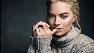 Woman turtleneck sweater pose hand - annie leibovitz free wallpaper