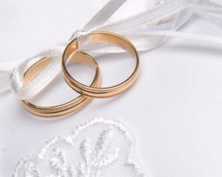 Wedding rings white cloth ribbon - a white cloth free wallpaper