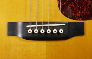 Guitar four strings red white - back side free wallpaper