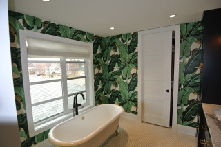 Bathroom tub window green leaf - a bathroom free wallpaper