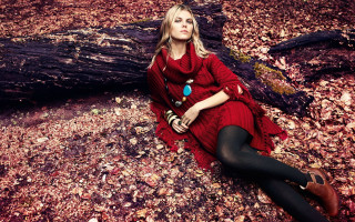 Woman red dress tree trunk - a tree trunk free wallpaper