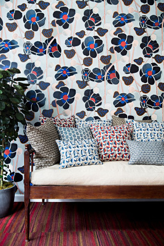 Couch pillows flowerwall ultrafine painting - it in front free wallpaper