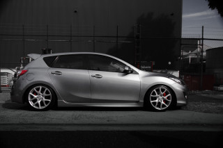 Silver car parked building fence - clean line free wallpaper