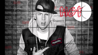 Man hat vest pointing finger - his finger free wallpaper
